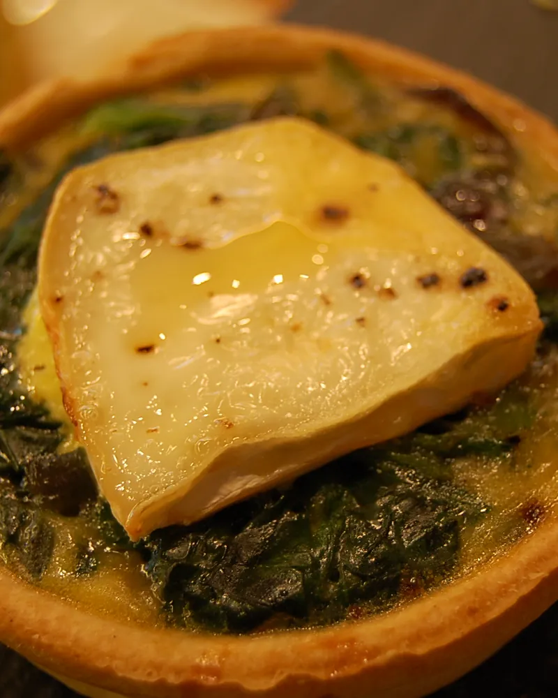 Quiche mit Blattspinat und Ziegenkäse